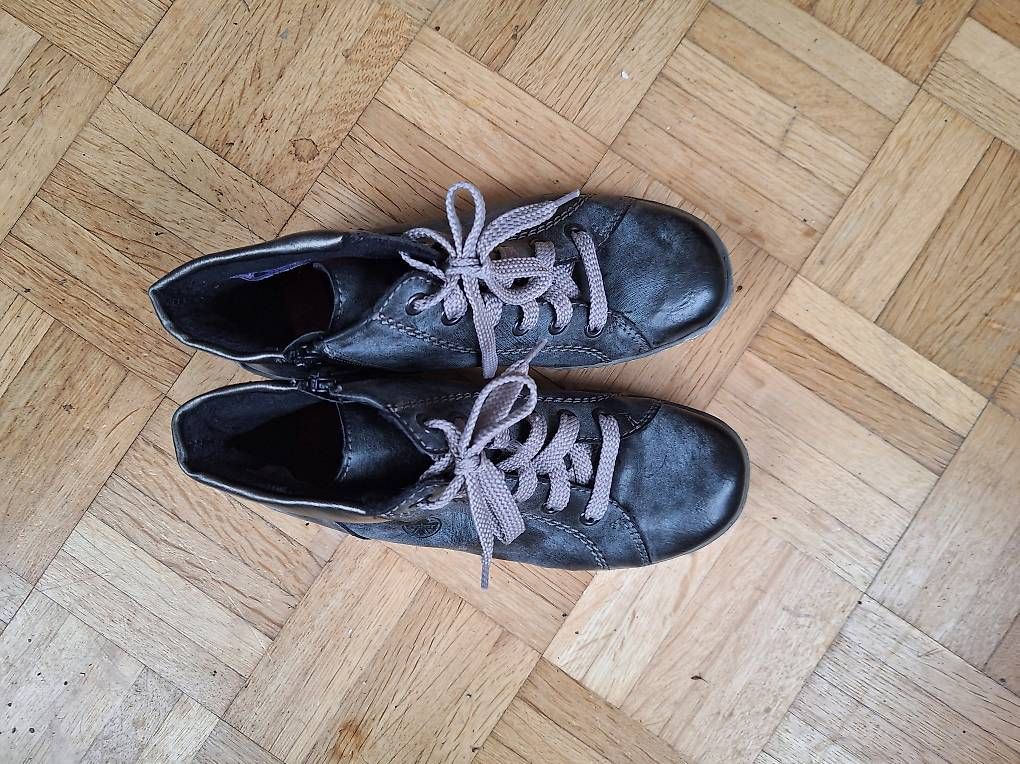 Chaussures femmes: Rieker Frauenschuh Gr. 37 – D'occasion à Goldach par mat_h5wh