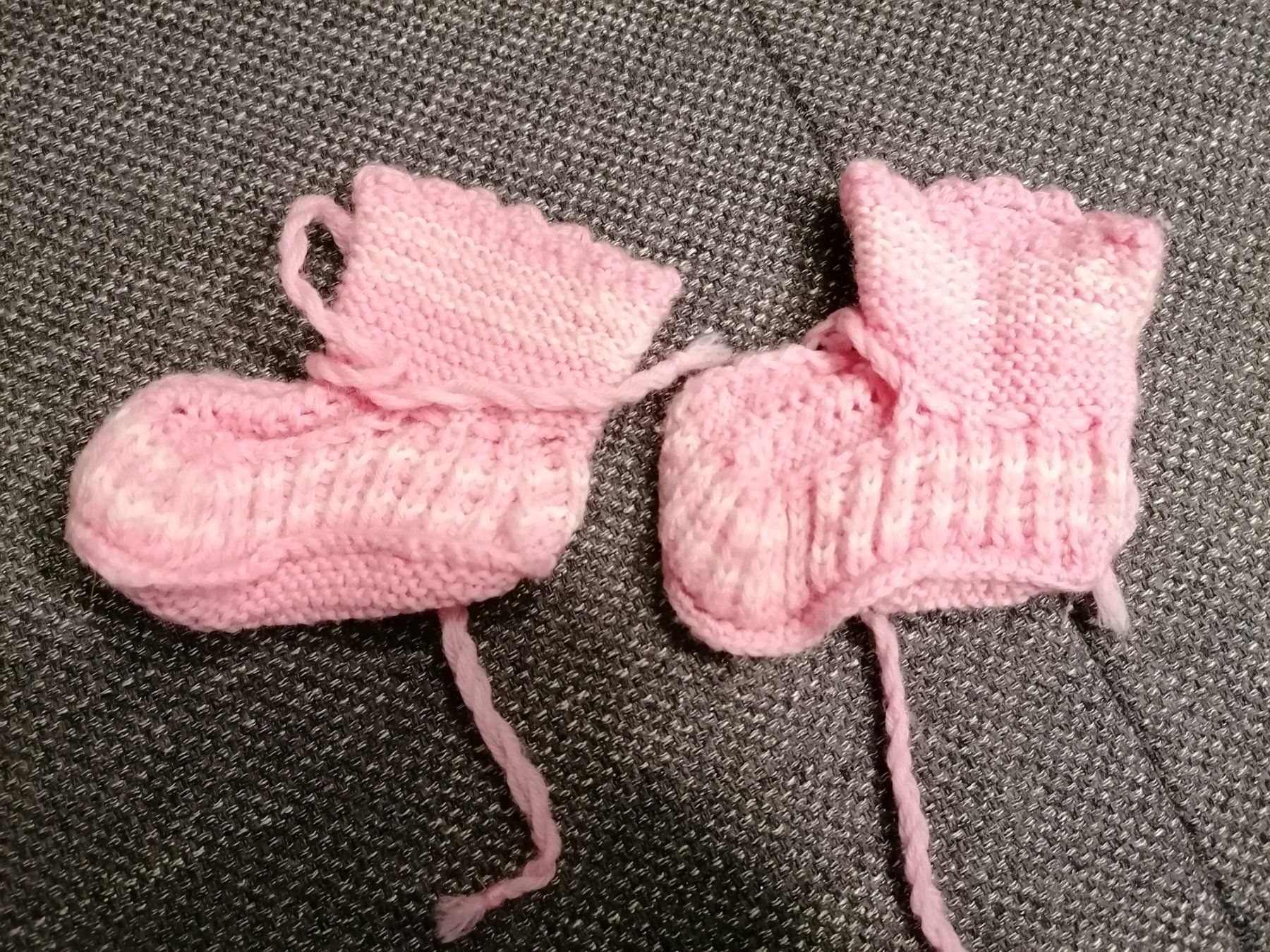 Chaussettes enfants: gestrickte Babysocken – D'occasion à Büttikon AG par Amineah