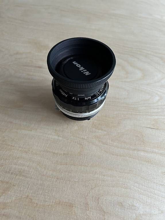 Nikkor Objektive: Nikon Nikkor 55mm f/1.2 – Gebraucht aus Solothurn von salo__me 2