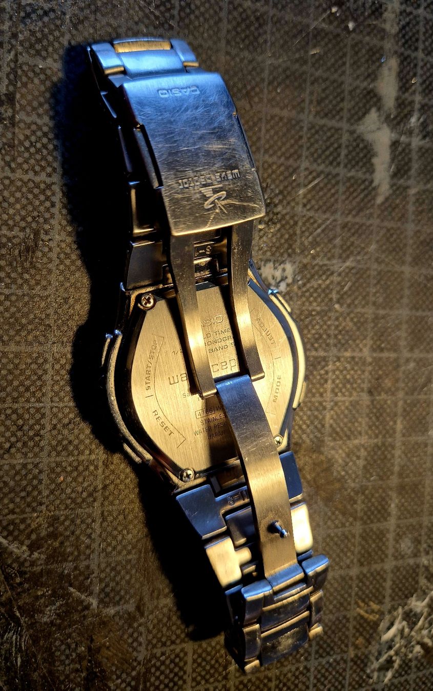 Casio Uhren: Casio Wave Ceptor  – Defekt aus Burgdorf von ny0460 1
