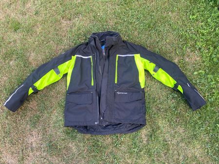 Motorradjacke Marke Pharao Grösse M mit sep.Rückenprotektor