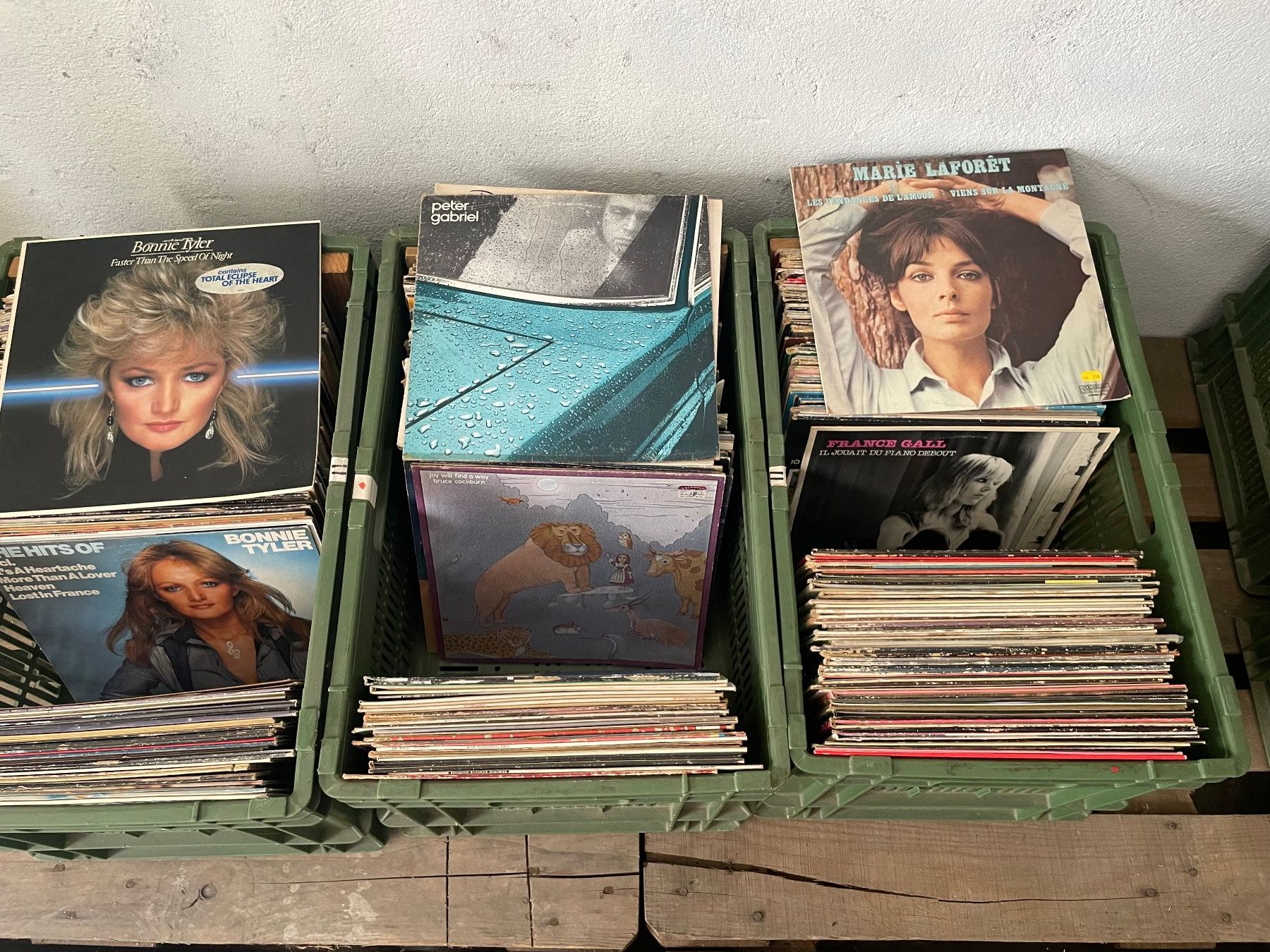Vinyles: 3 caisses de disques vinyle 33 tours – D'occasion à La Croix (Lutry) par netrajet 4