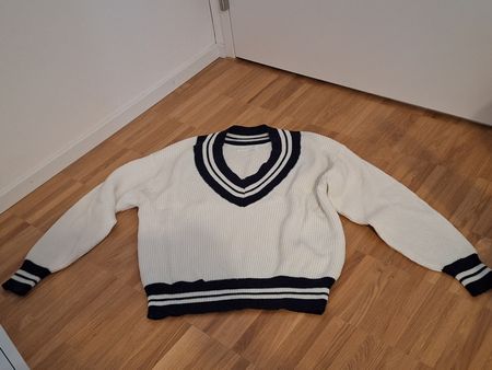 Pullover weiss marineblau Grösse XS neuwertig Primark UK