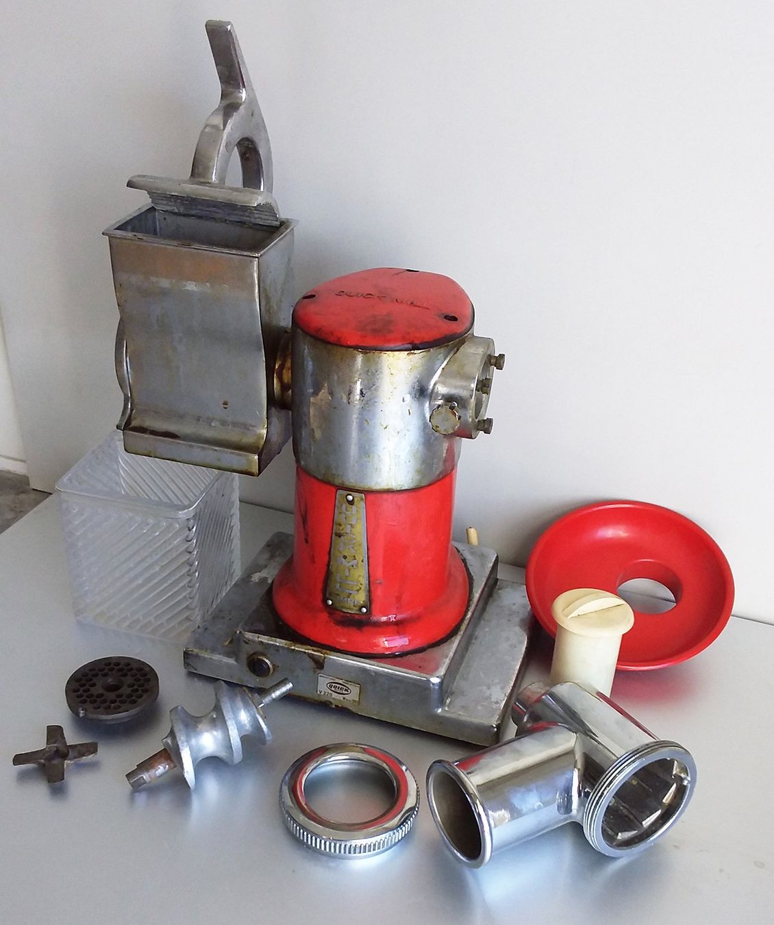 Quick Mill Elettrodomestici da cucina: Raro e vecchio Quick Mill completo - tritacarne e grattugia – Difettoso da Lugano venduto da Maurizio_Collector 2