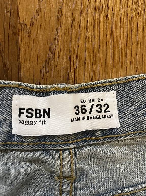 Jeans: Baggy Jeans – Usato da Rheinau venduto da Orcas 2