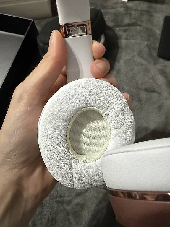 Beats Cuffie: Beatssolo3 wireless ROSE GOLD – Usato da Aigle venduto da Saracristiana 3