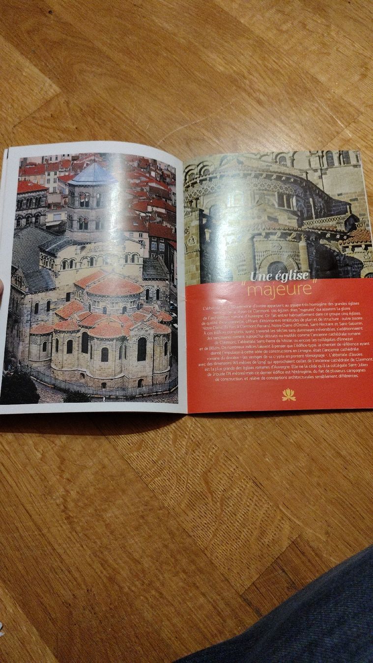Riviste & Magazine: Abbatiale Saint-Austremoine , Auvergne – Usato da Chernex venduto da ced_zt5y 3