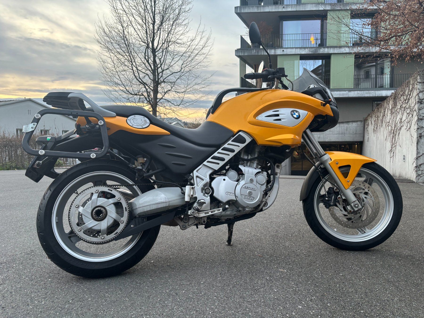 BMW Strada: Motorrad BMW F650 CS Scarver – Usato da Luzern venduto da lu100019 6