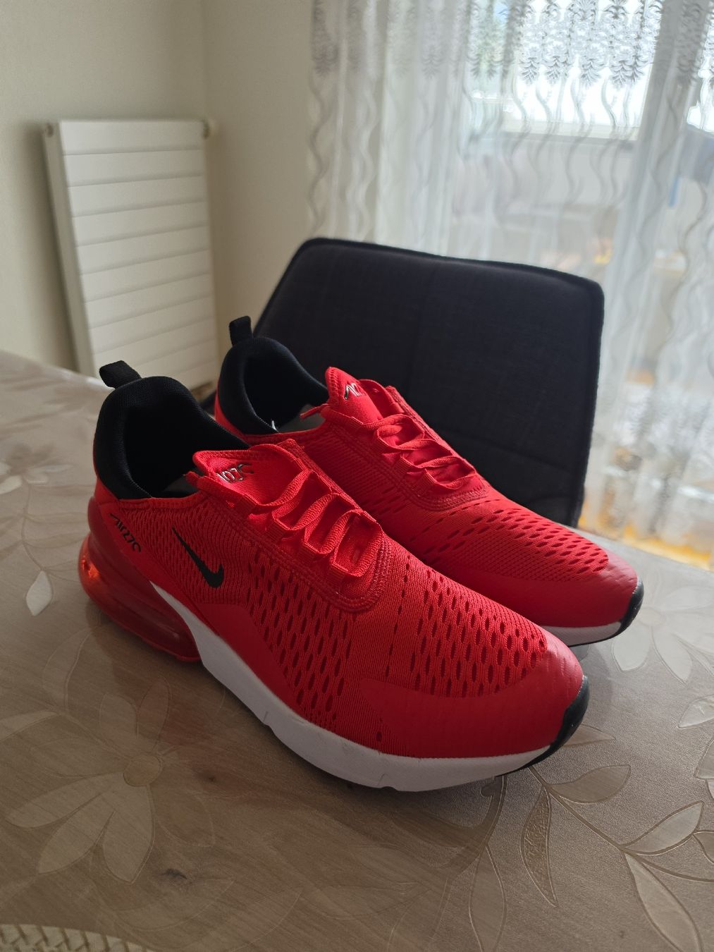 Nike Herrenschuhe: Nike Airmax A270 Rot , Sneaker. Grösse 44 – Neu (gemäss Beschreibung) aus Chur von b58340 2