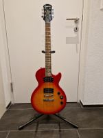 E-Gitarre, inkl. Ständer