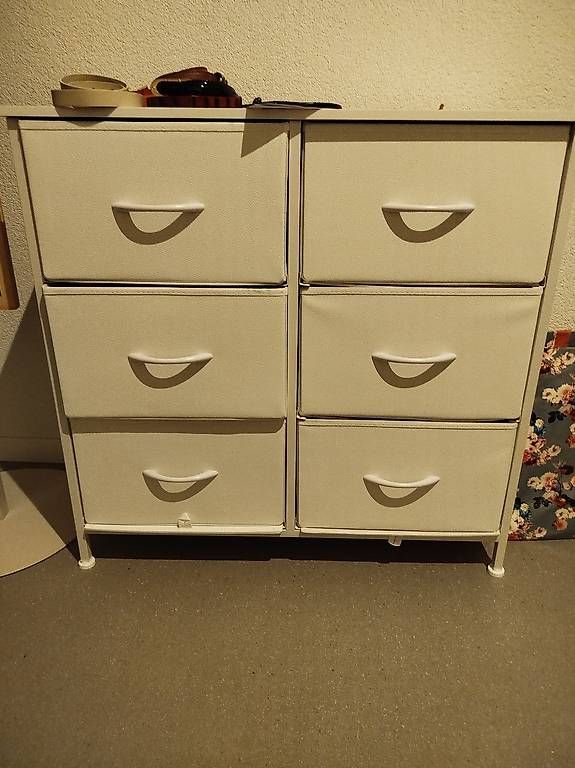 Cassettiere: Commode simple et pratique  – Nuovo e nell'imballaggio originale da Fribourg venduto da rka_tb6z 1