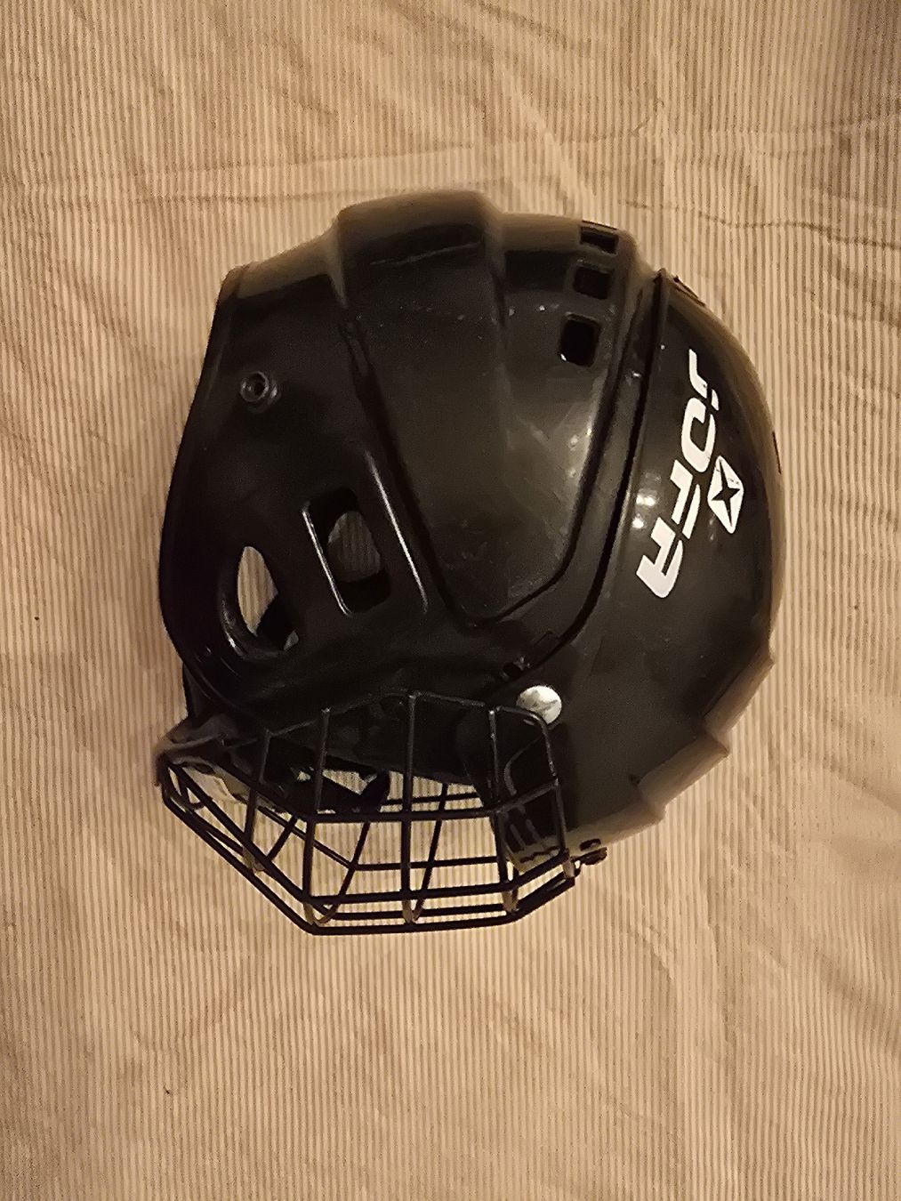 Caschi: Kinder Eishockey Helm mit Gitter JOFA schwarz gebraucht – Usato da Zürich venduto da SecondAppeal
