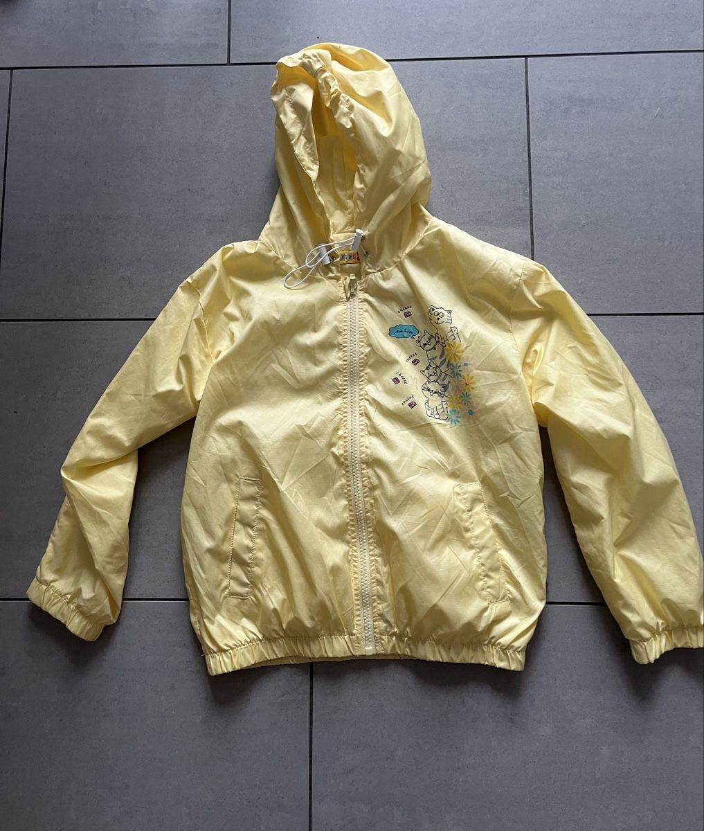Giacche & Cappotti: Gelbe Windjacke mit Katzen, Gr. 116 – Usato da Zürich venduto da jmg_8005