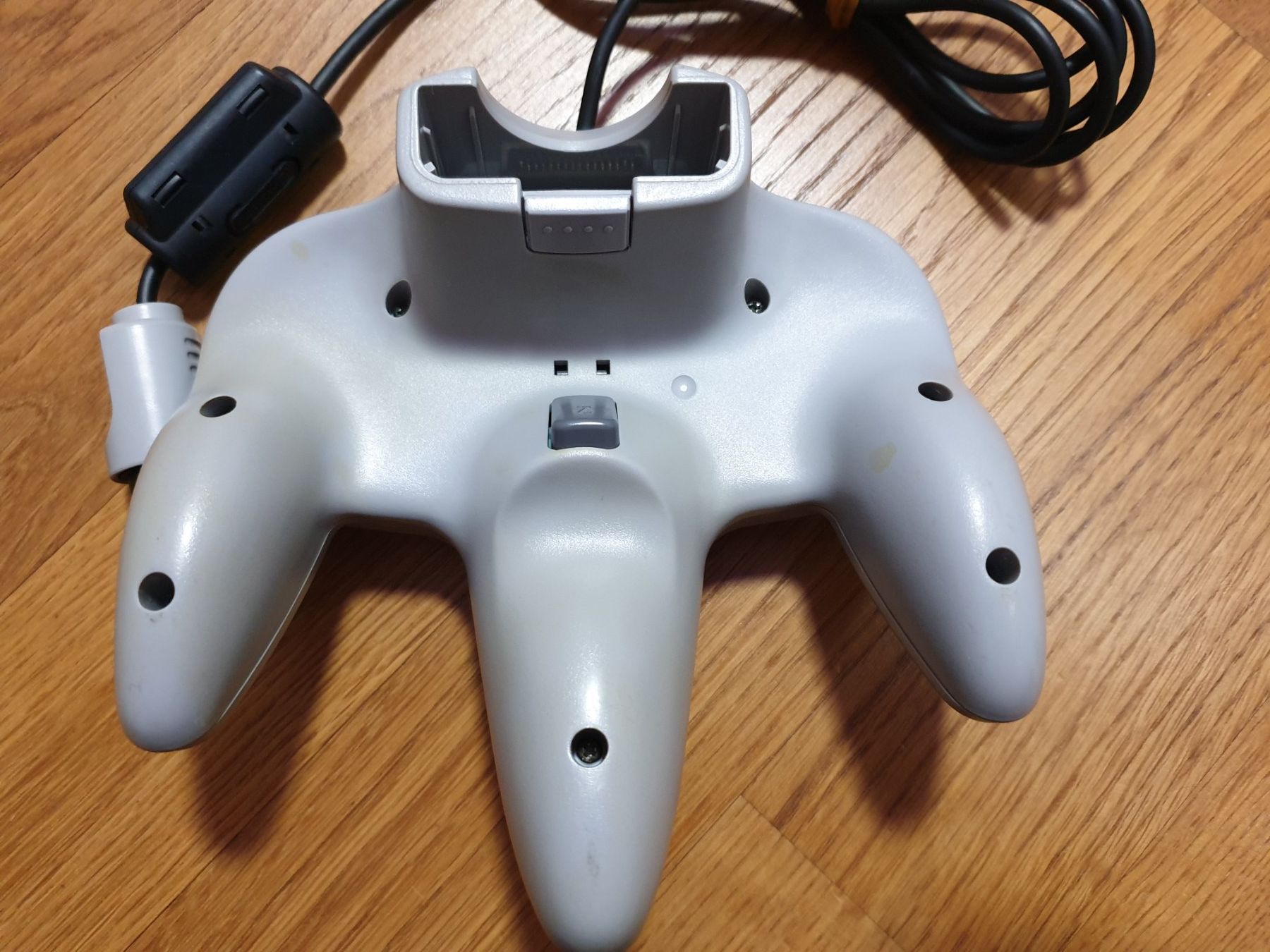 Controller: Originaler Nintendo N64 Controller grau – Usato da Rain venduto da Laupia 1