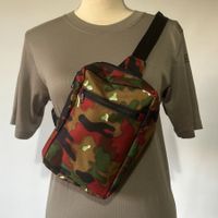 Reise-Umhängetasche Sling Bag Sac bandoulière Taz 83 Armee