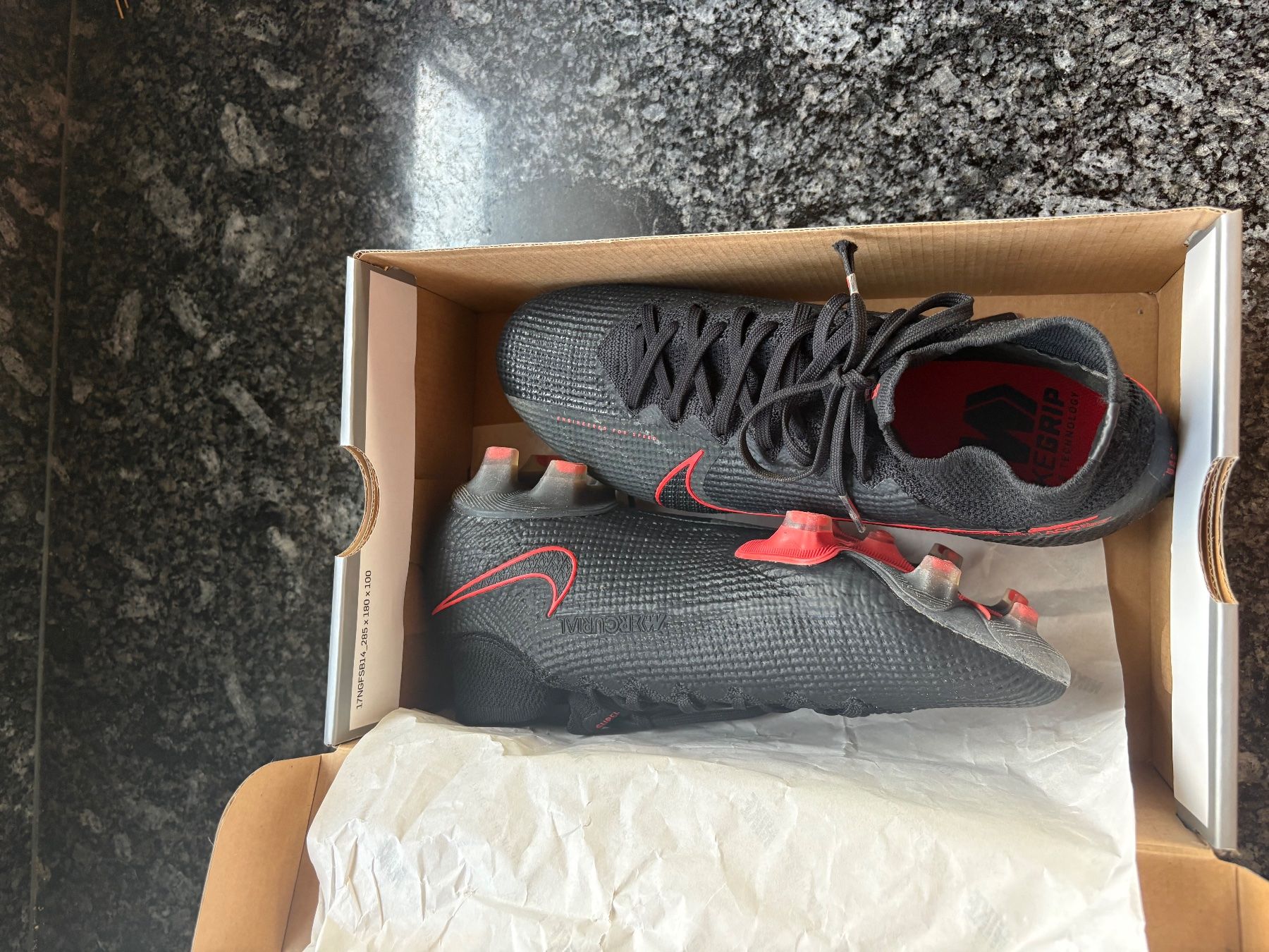 Nike Chaussures hommes: Nike Superly – Neuf avec emballage d'origine à Visperterminen par yve_5plp 2