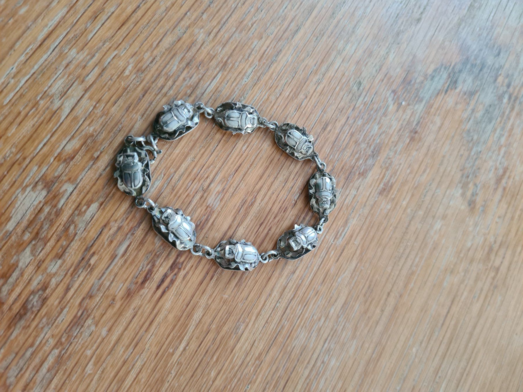 Bracciali & Braccialetti: Armband mit Skarabäen – Usato da Olten venduto da chaas21