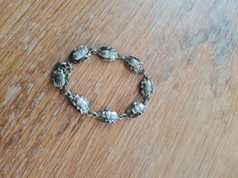 Armband mit Skarabäen