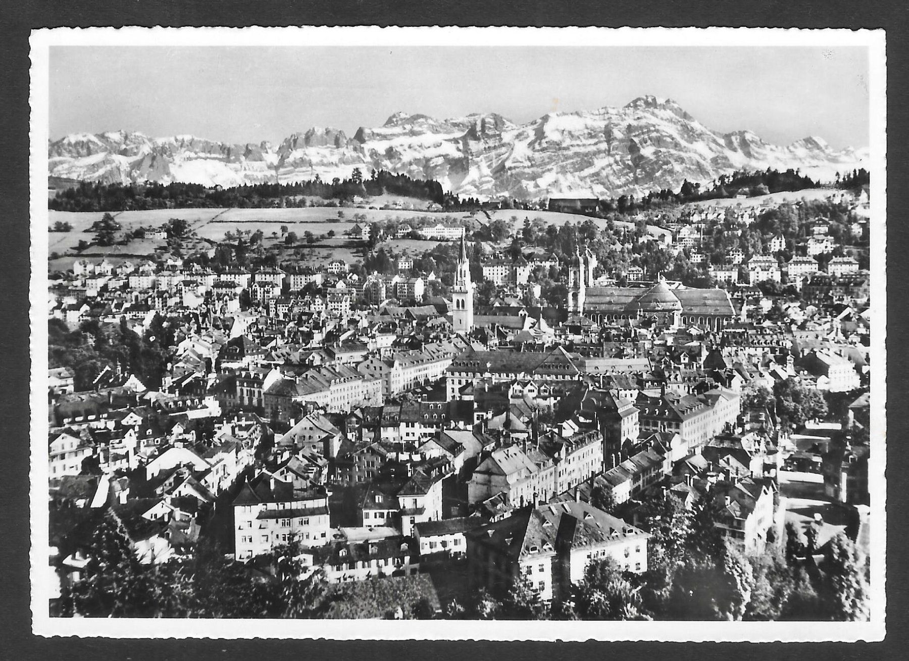 Cartoline postali: St. Gallen Generalansicht mit Säntis – Usato da Olten venduto da clotaldi