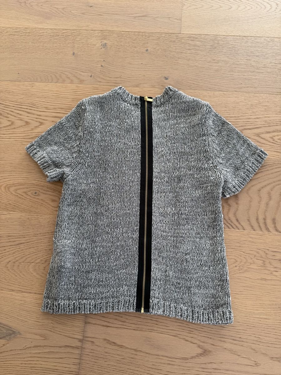 H&M Pullover & Sweatshirts: Sommerlicher Strickpullover, kurzärmlig, Grösse XS, Grau – Gebraucht aus Richterswil von KAYLEIGH_77 1