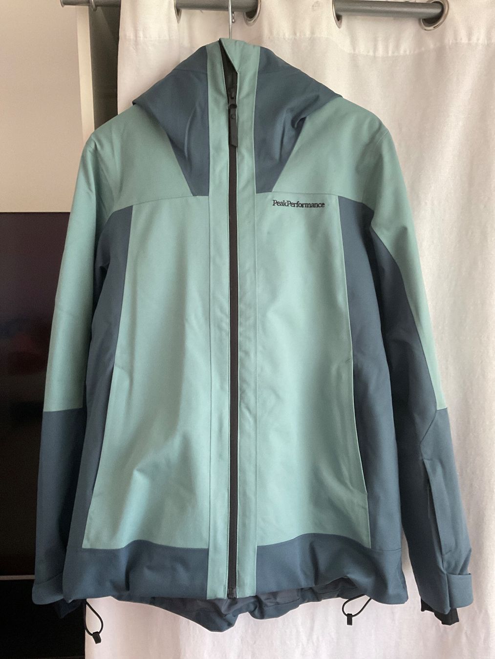 Peak Performance Giacche: Peak Performance Ski-& Snowboard-Jacke, neuwertig, Grösse S – Usato da Luzern venduto da Andiaw