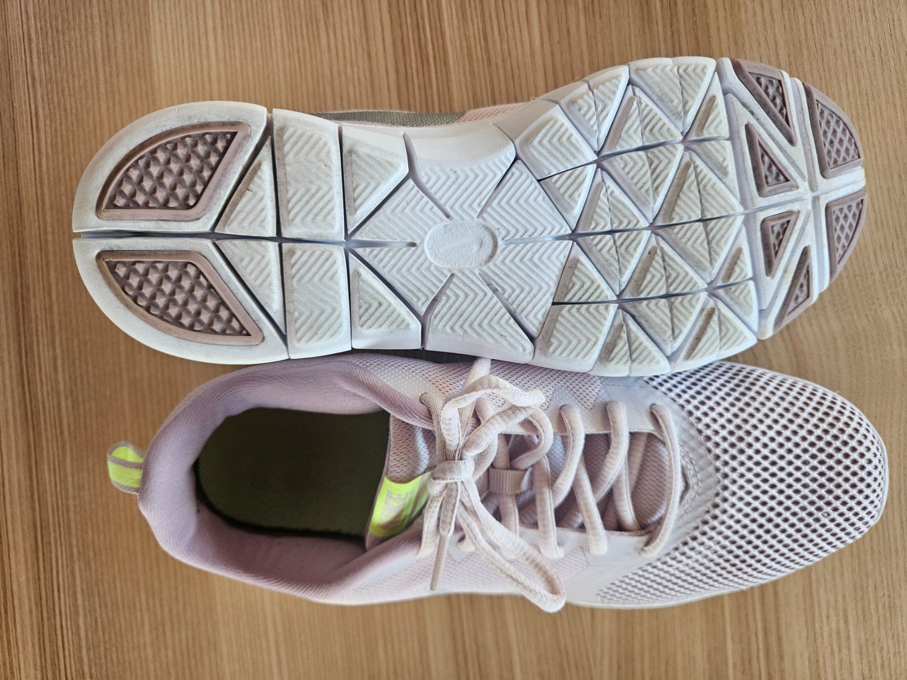 Nike Scarpe da donna: Nike Flex Damen Turnschuhe, Grösse 41 – Usato da Oberhelfenschwil venduto da tup12 3