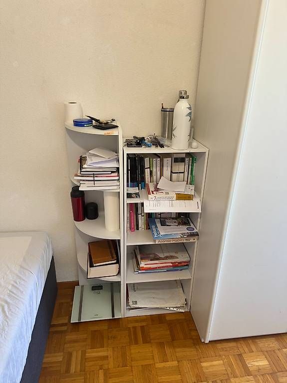 Lits: Ensemble de meubles chambre- 300 CHF – D'occasion à Marly par del_y5h7 1
