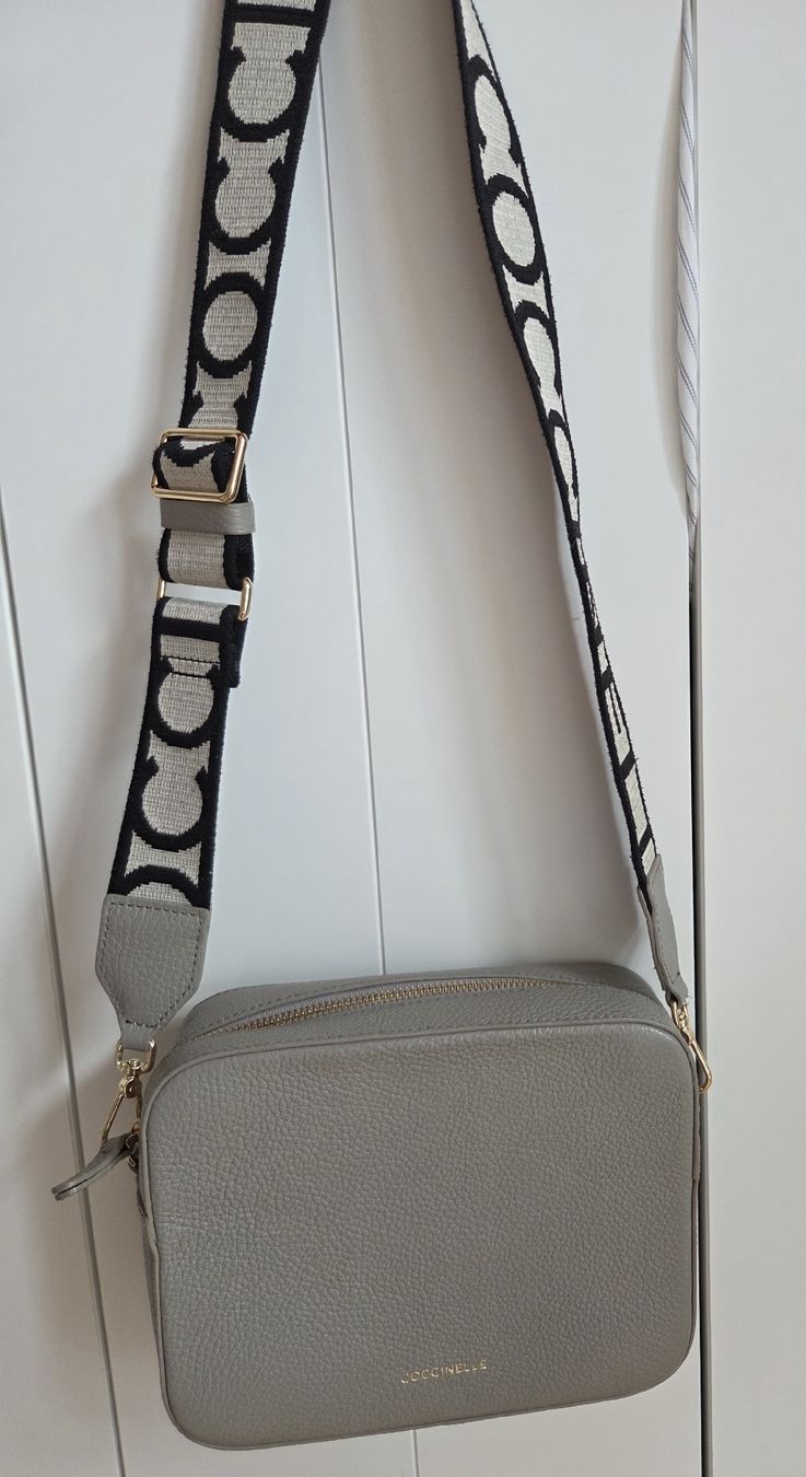 Coccinelle Borse da donna: Sac Coccinelle Tebe – Nuovo (secondo la descrizione) da La Chaux-de-Fonds venduto da Label001 4
