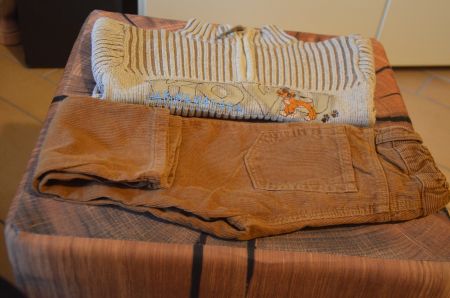 TAILLE 98 - HOSE + PULLOVER