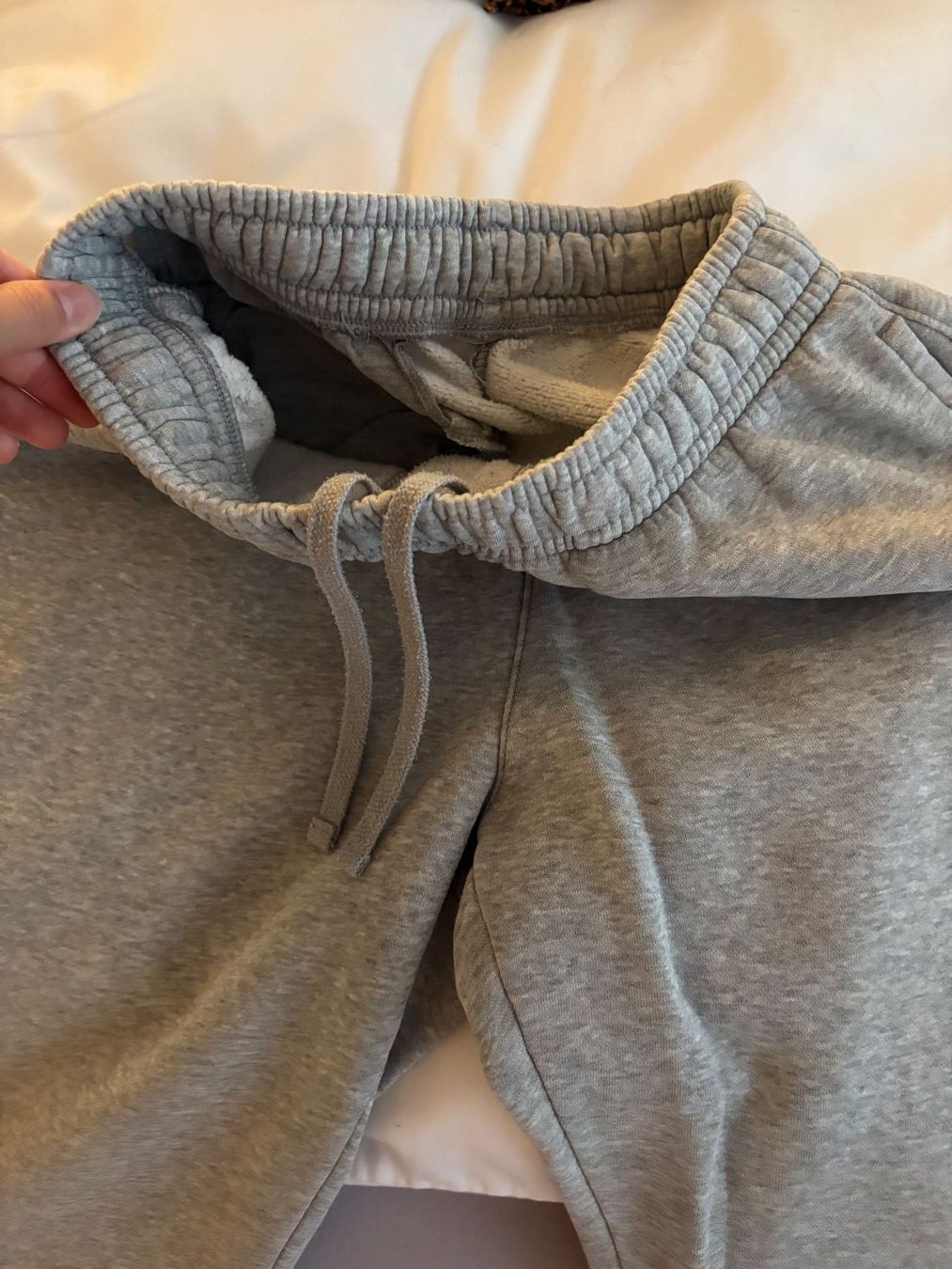 Nike Pantalons: Graue Nike Trainerhosen – D'occasion à Rheinfelden par deborahbtl 2