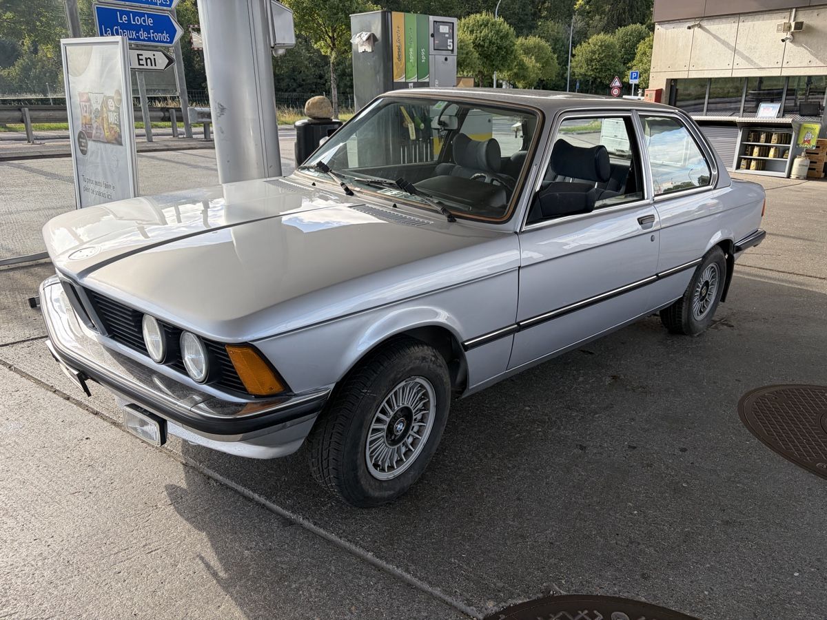 BMW Autos: Bmw 320i E21 – D'occasion à Coffrane par liciniop 1
