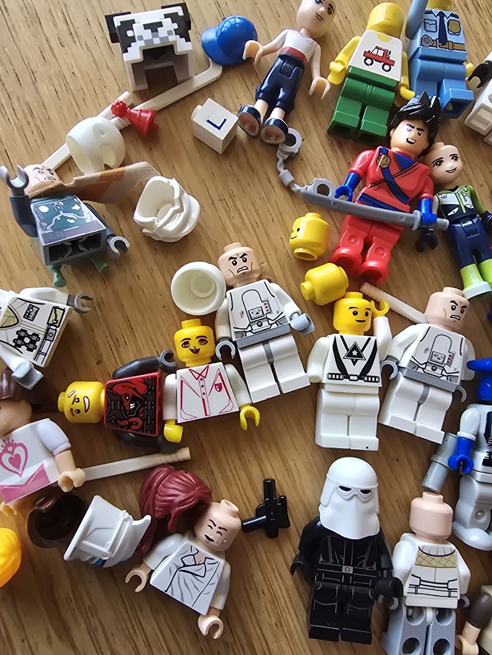 Lego Figuren: Lego Figuren  – Gebraucht aus Hedingen von mickway 2