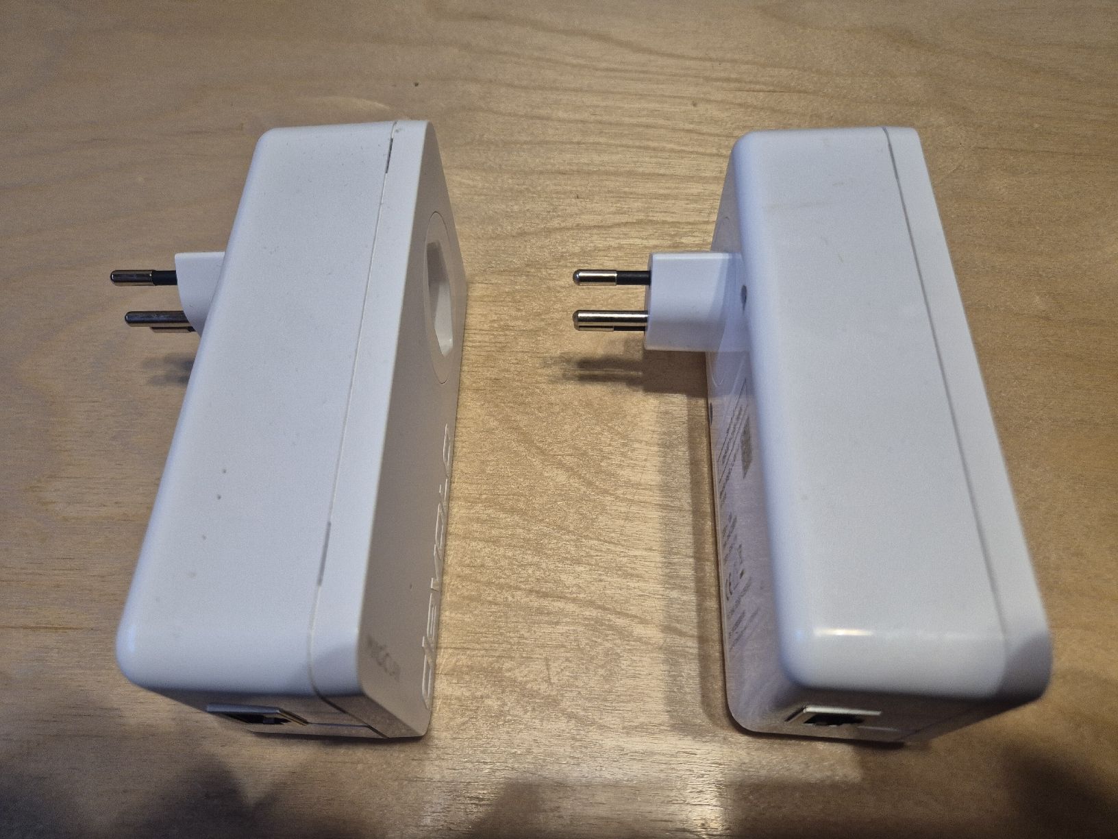 Devolo Laufwerke & Adapter: Devolo Magic LAN 2er Set Powerline Adapter weiss – Gebraucht aus Busswil BE von Thomthom1 1