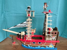 Piratenschiff Holzspielzeug,  mit Figuren