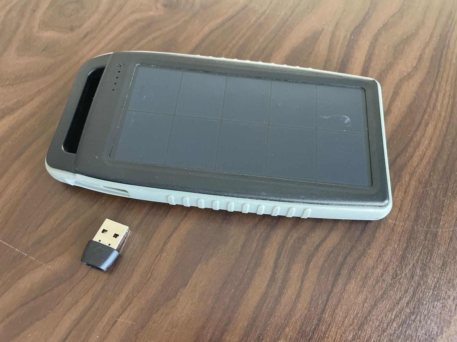 Xtorm Batterie: Solar-Powerbank 10000 Xtorm – Usato da Tuggen venduto da Dex8055