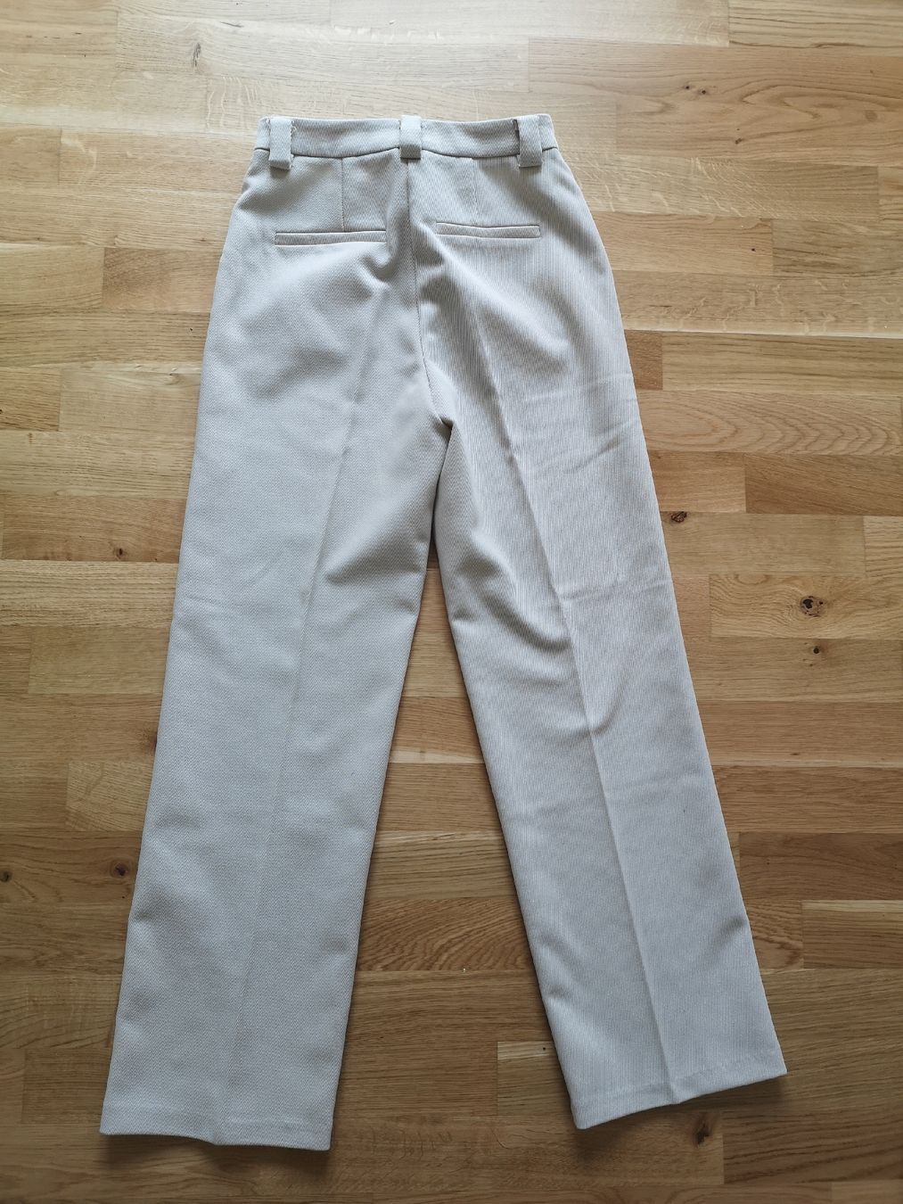 Hosen: Off white pants straight leg 36 NA-KD – Gebraucht aus Uster von b4x_ric 5