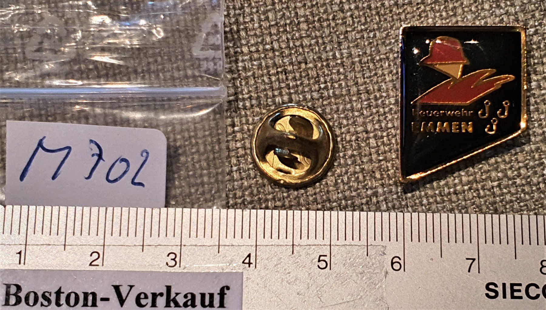 Placchette & Badge: M702 - Pin Feuerwehr Emmen – Usato da Reinach BL venduto da Boston-Verkauf 1