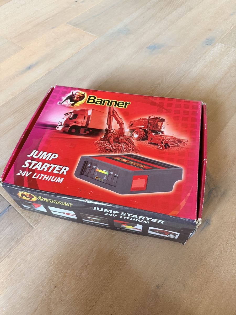 Banner Batterie: Booster de démarrage Banner 24V Lithium – Nuovo e nell'imballaggio originale da Donneloye venduto da Edelweiss_jeep