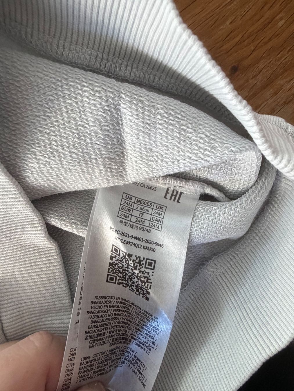 Maglioni & Felpe: Guess Pullover 24 Monate – Usato da Bad Zurzach venduto da simba1995 1