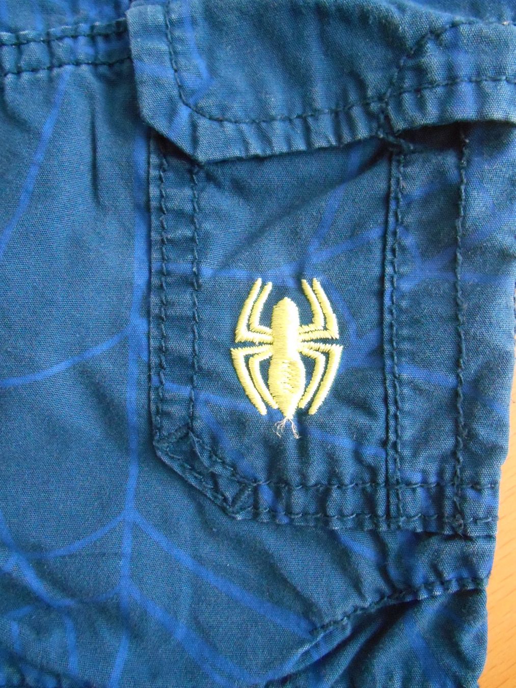 Hosen: Bermudas 'Spiderman' Gr. 122 – Neu (gemäss Beschreibung) aus Nussbaumen AG von Sumopi 2