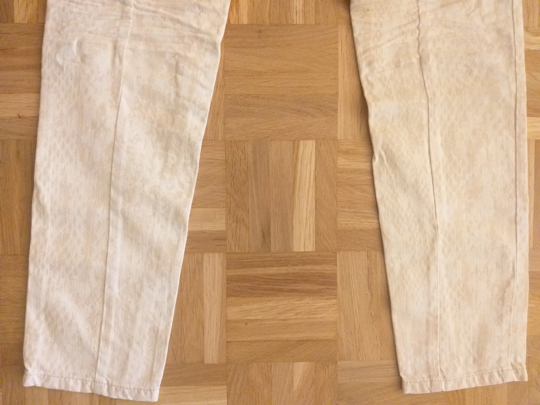 Marc Cain Jeans: MARC CAIN Jeans taille / Grosse M (3) – Gebraucht aus Cossonay-ville von Super-Price-Quality 8