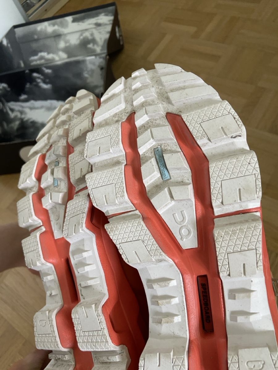 On Scarpe da donna: On Cloudrock 2 Waterproof Hiking Boots EU 41 – Nuovo (secondo la descrizione) da Urdorf venduto da anna_de 8