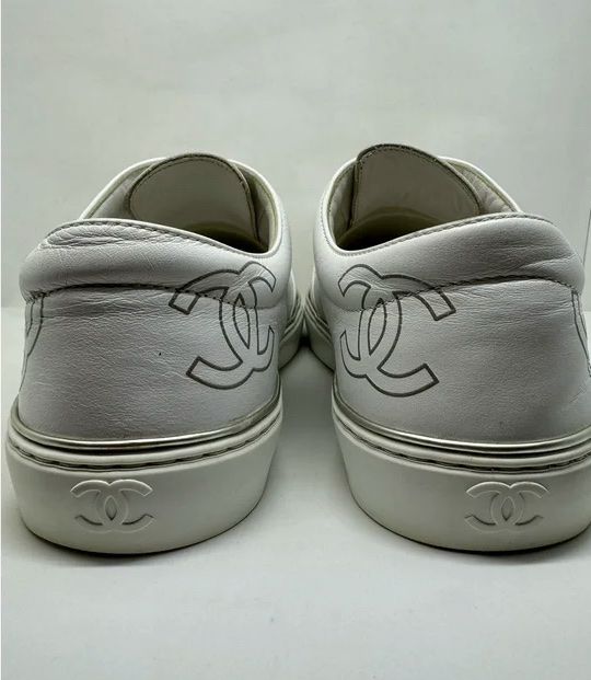 Chanel Scarpe da donna: Chanel Leather Slip On – Usato da Kloten venduto da liu_65tx 1