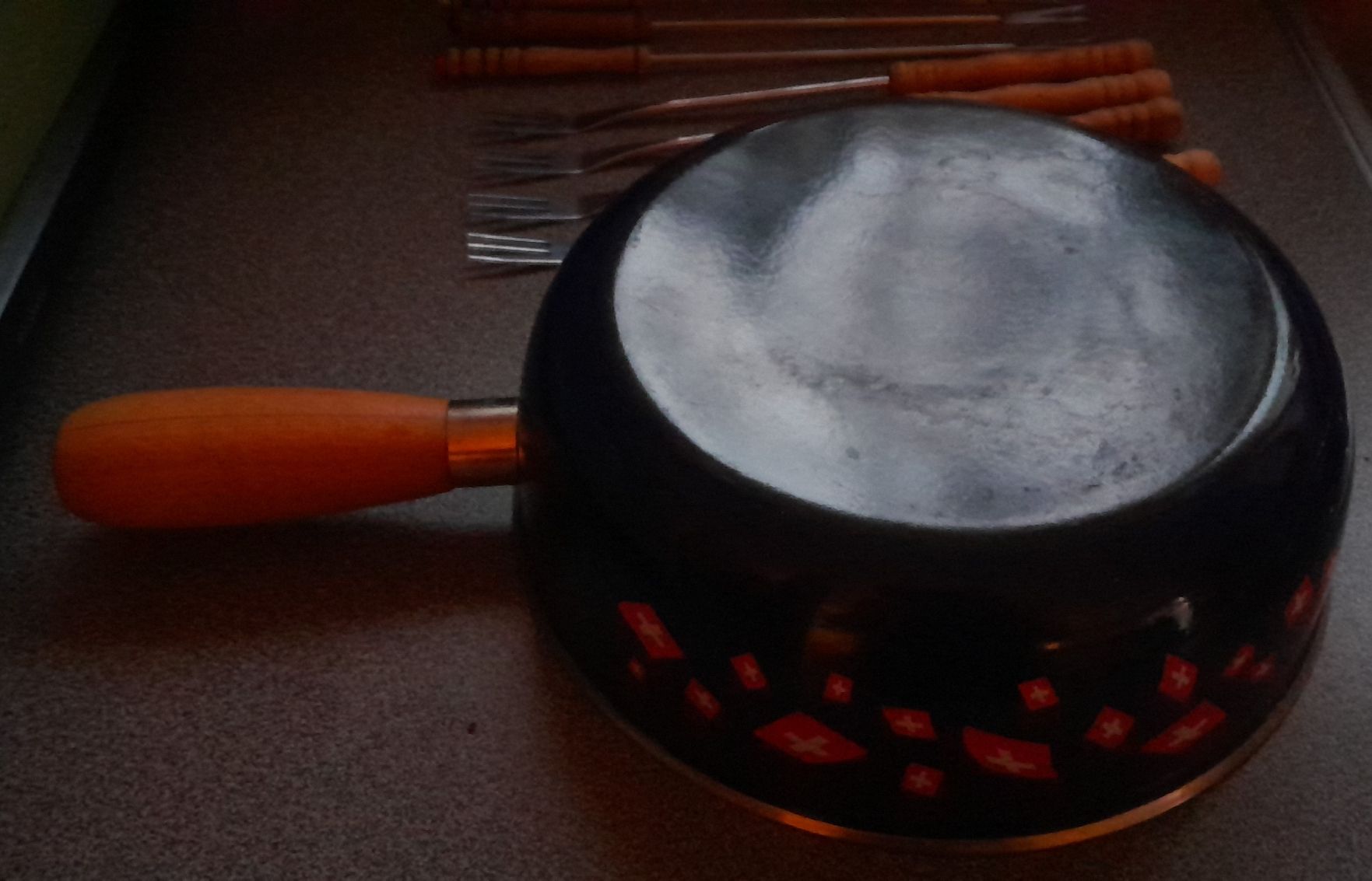Padelle: Fonduepfanne mit Gabeln – Usato da Adlikon b. Andelfingen venduto da Kraemse 2