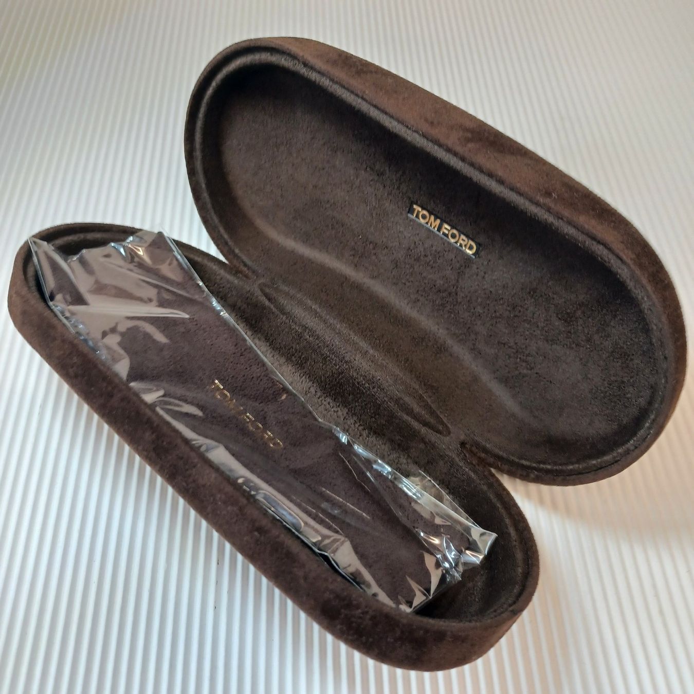 Altro in  Abbigliamento & Accessori: BRILLENETUI vom TOM FORD. Braunes Wildleder – Usato da Zürich venduto da Bellabo 1