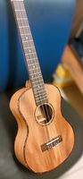 Tenor Ukulele Premium Mahagony inkl. Gig-Bag, wie NEU!