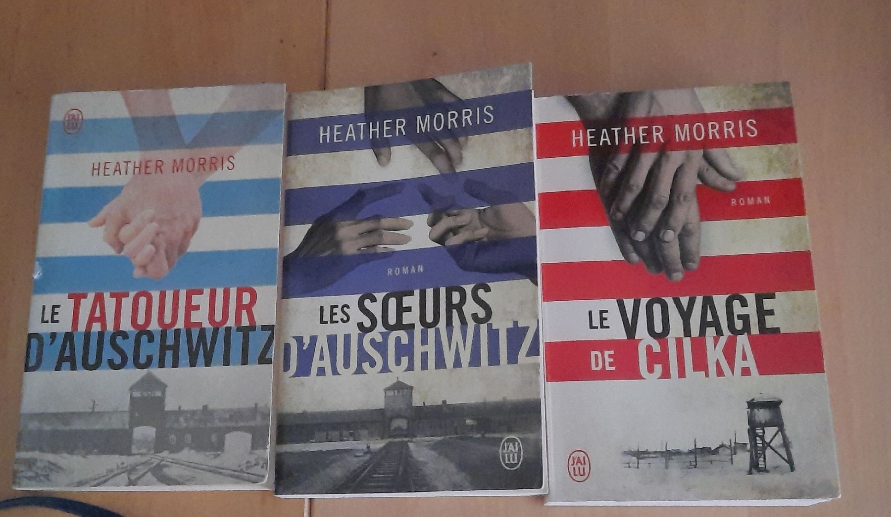 Libri: Heather Morris Auschwitz Trilogie – Nuovo (secondo la descrizione) da Buchs ZH venduto da natu65