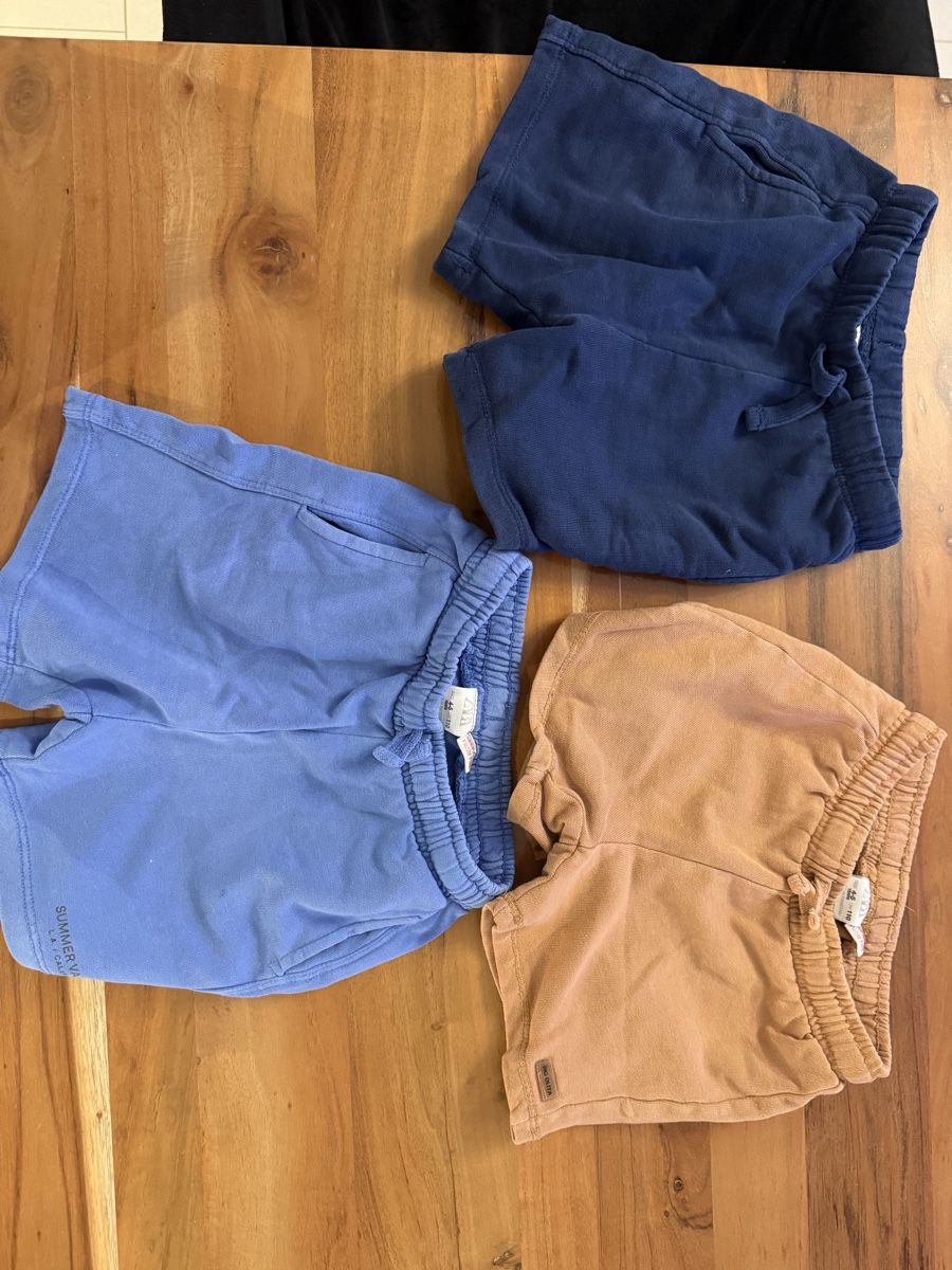 Zara Lotti & Set di vestiti: Kinder Shorts  – Usato da Uzwil venduto da sul_svh6 1