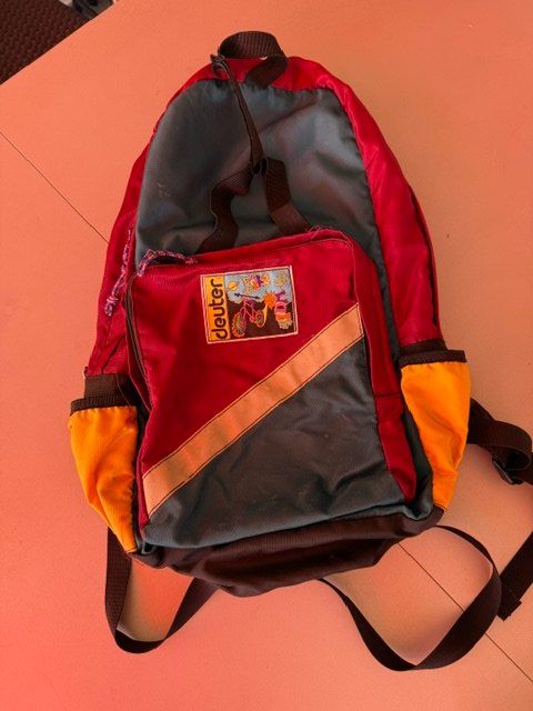Deuter Zaini: Deuter Rucksack bunt guter Zustand – Usato da Zürich venduto da ennovy01