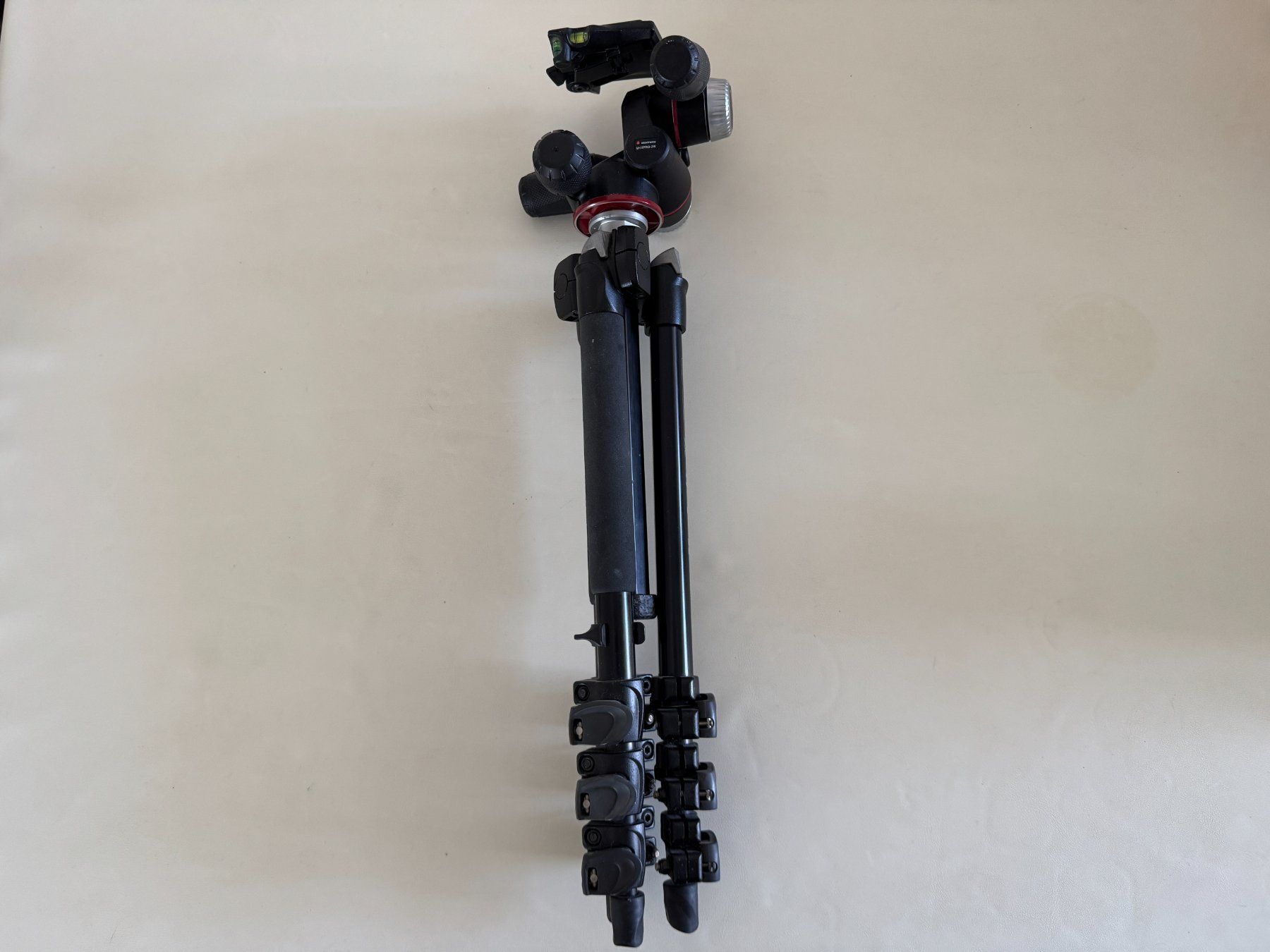 Manfrotto Treppiedi & Teste: Manfrotto Tripod – Usato da Gland venduto da billbiz 4